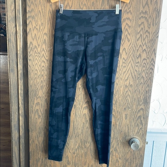 Lululemon Camo Print Align Leggings - Picture 1 of 4